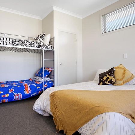 Sky Blue Retreat - Waihi Beach Holiday Home Dış mekan fotoğraf