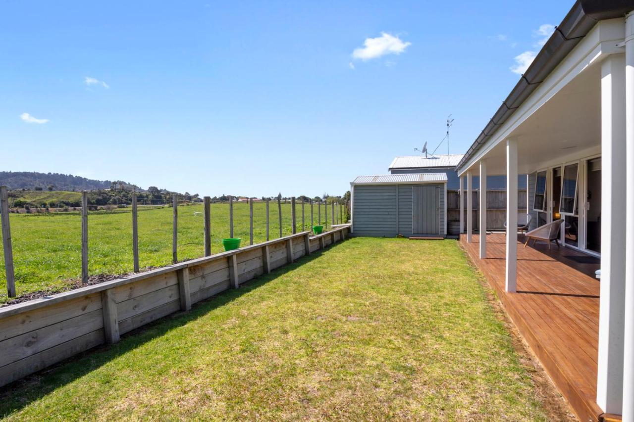 Sky Blue Retreat - Waihi Beach Holiday Home Dış mekan fotoğraf